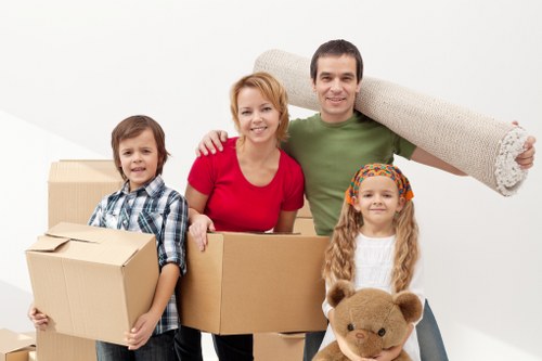 Organised secure storage units in Selsdon for residential and commercial use